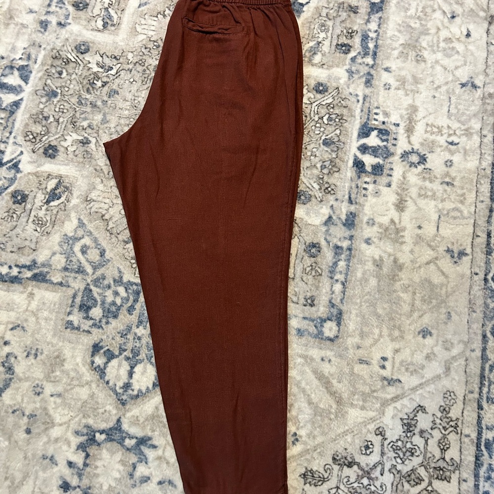 Old Navy Casual Pants - Picture 6 of 9